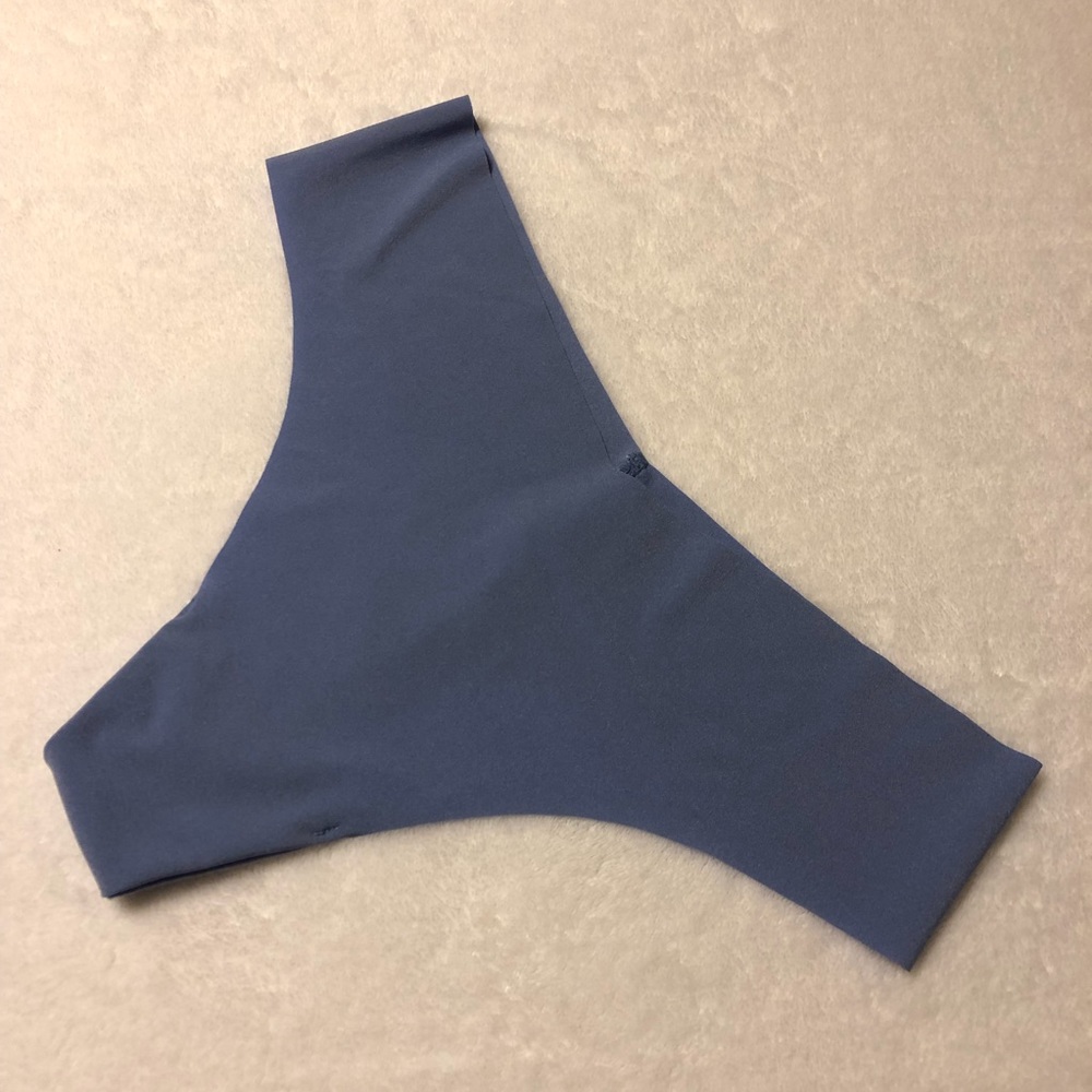 Victoria’s Secret NWT Seamless No-Show Thong